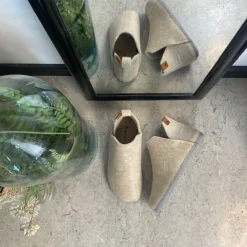 Beige filtet hjemmesko med højt skaft