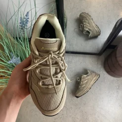 Beige outdoor-sko fra Whistler