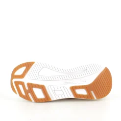 Beige Skechers Max Cushion sko – optimal støtte og uovertruffen komfort.