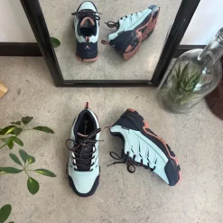 Blå vandtæt vandresko fra Whistler med god stødabsorbering