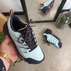 Blå vandtæt vandresko fra Whistler med god stødabsorbering