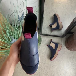 Blå Woden gummistøvle med svangstøtte