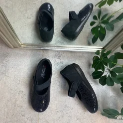 Bred ballerina med velcro og plads