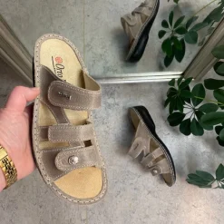 Bred skind slip on til knyster