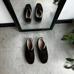 Brun ruskindssko med rågummisål