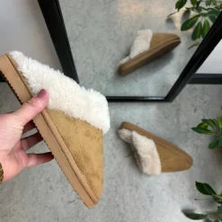 Brun Slip on hjemmesko med god bredde