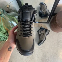 Brun vandafvisende herreankelstøvle med varmt for, robust TPR-sål og lynlås i siden