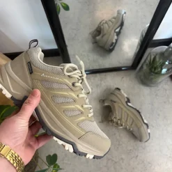 Brun vandtæt vandresko fra Whistler med god stødabsorbering