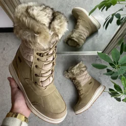 Brun vandtæt vinterstøvle fra Mols med pels kant