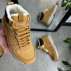 Brun vinterstøvle fra Gaitline med gængesål