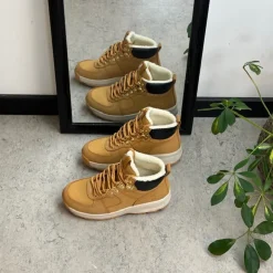 Brun vinterstøvle fra Gaitline med gængesål