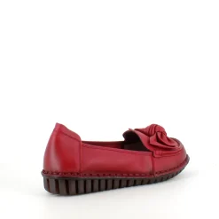 Elegant ballerina i bordeauxfarvet skind