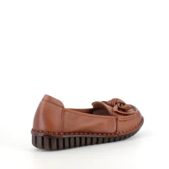 Elegant ballerina i brunt skind