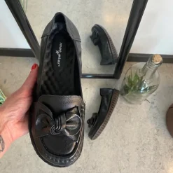 Elegant ballerina i sort skind