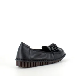 Elegant ballerina i sort skind