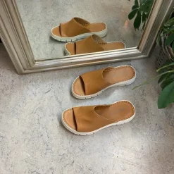 Elegant brun slip on i skind fra Relaxshoe