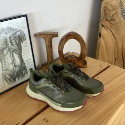 Endurance vandtæt sko i grøn med stødabsorberende sål