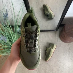 Endurance vandtæt sko i grøn med stødabsorberende sål