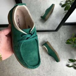 Grøn ruskindssko med rågummisål