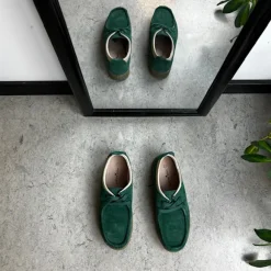 Grøn ruskindssko med rågummisål