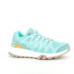 Grøn sko med åndbar overdel og flotte detaljer