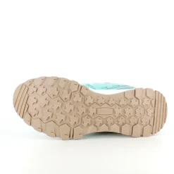 Grøn sko med åndbar overdel og flotte detaljer