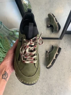 Grøn sneakers fra Rieker med god stødabsorbering