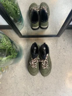 Grøn sneakers fra Rieker med god stødabsorbering