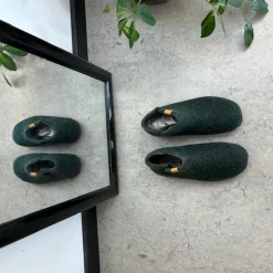 Høj grøn hjemmesko i uld med skridhæmmende såler fra Green Comfort