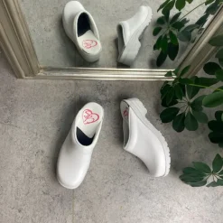 Hvid skind træsko uden kap