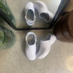 Hvid skridsikker clog træsko