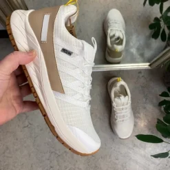 Hvid vandtæt sko fra Green Comfort