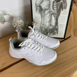 Hvide kondisko med svangstøtte