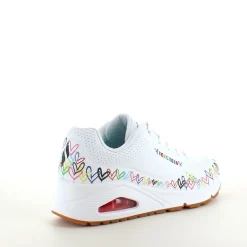 Hvide Skechers sko med flotte hjertedetaljer