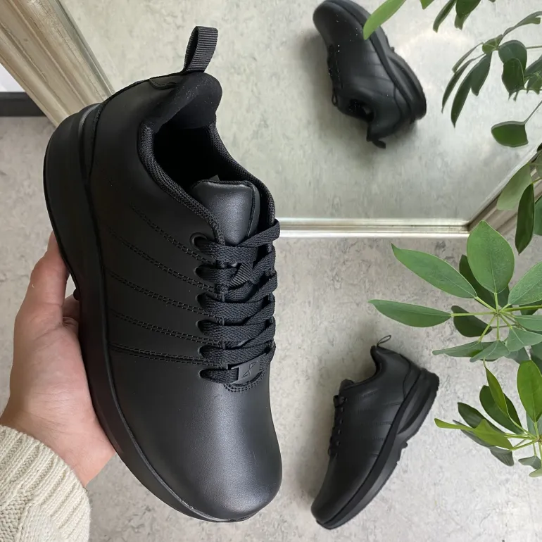 Klassisk sort læder sko fra Gaitline