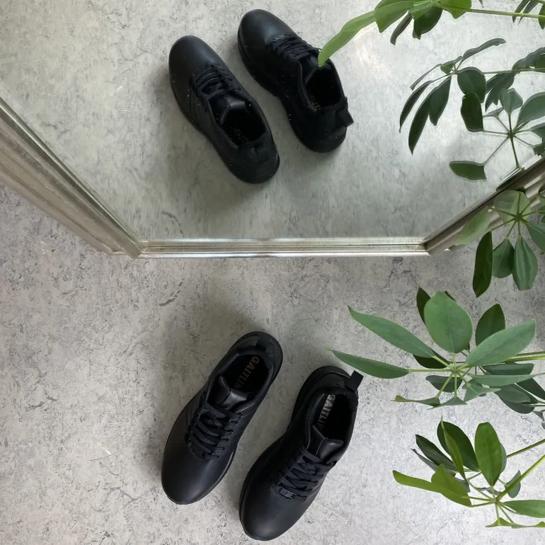 Klassisk sort læder sko fra Gaitline