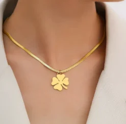 Kløver halskæde i guldtone