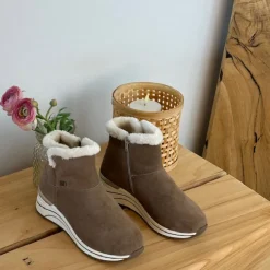 Kort brun Remontestøvle med uldfoer og god bredde