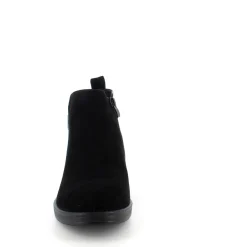 Kort sort støvle med lakdetaljer ved hælen