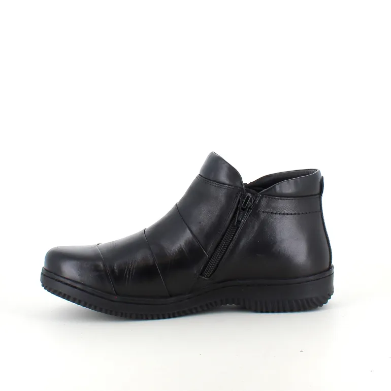 Kort støvle i sort skind fra Green Comfort