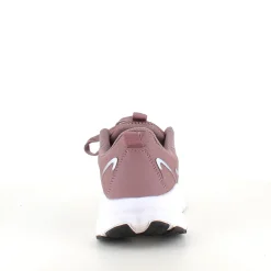 Lavendelfarvet åndbar sko fra Endurance med effektiv stødabsorbering