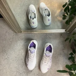 Lilla farvede hjerte sko fra Skechers