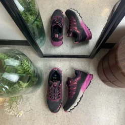 Lilla vandresko med stødabsobering fra CMP