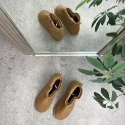 Lysebrun bamsestøvle med blødt foer og kort skaft