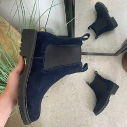 Mørkeblå ruskindsstøvle fra Green Comfort