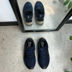 Mørkeblå vandtæt sko fra Green Comfort med masser af svangstøtte