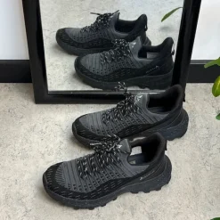 Mørkegrå slip ons fra Whistler med god bredde