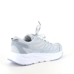 Åndbar, lysegrå sportssko fra Endurance