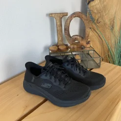 Åndbar Skechers slip-ins sko med god svangstøtte