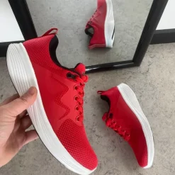 Rød performace sko fra MBT